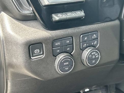 Used 2025 Chevrolet Silverado 1500 LTZ w/ LTZ Premium Package AWD/4WD image 33