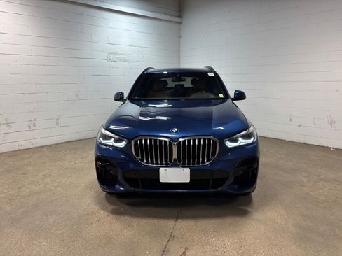 Used 2022 BMW X5 xDrive40i w/ M Sport Package AWD/4WD image 3