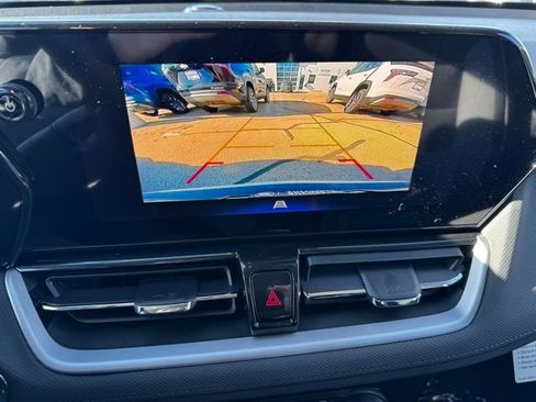 New 2026 Chevrolet TrailBlazer LT w/ LT Cold Weather Package AWD/4WD image 4