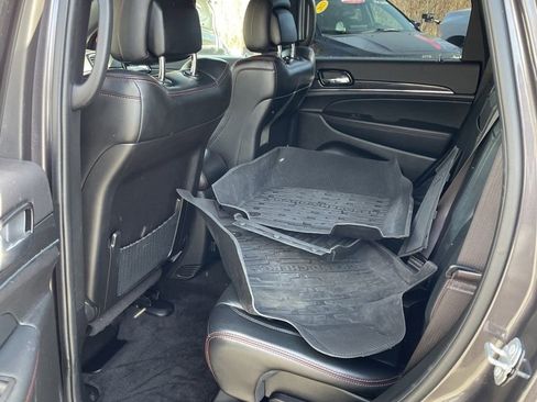 Used 2021 Jeep Grand Cherokee Trailhawk w/ Trailhawk Luxury Group image 16