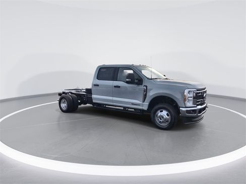New 2026 Ford F350 XLT w/ XLT Value Package image 2