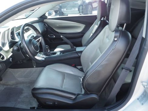 Used 2011 Chevrolet Camaro SS RWD image 13