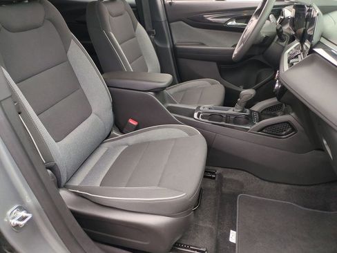 Used 2025 Chevrolet TrailBlazer LT AWD/4WD image 24