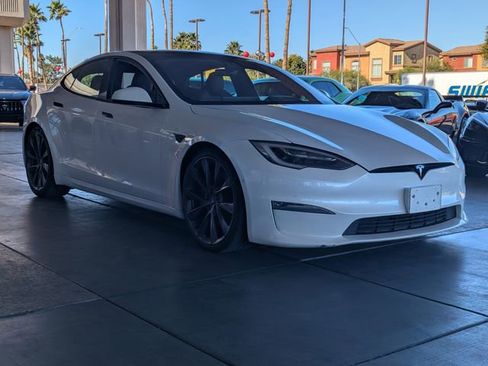 Used 2021 Tesla Model S Plaid image 9