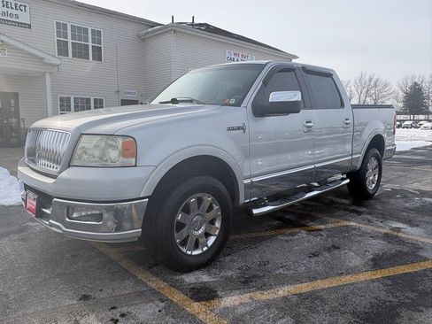 Used 2006 Lincoln Mark LT image 2