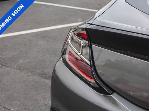 Used 2017 Chevrolet Volt LT w/ Comfort Package image 8