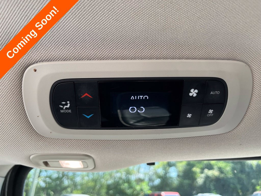 Used 2022 Chrysler Pacifica Limited FWD image 29