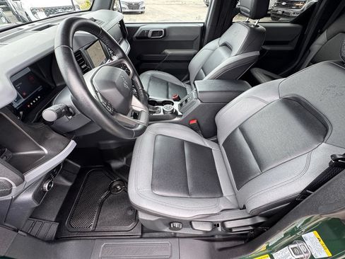Used 2023 Ford Bronco Big Bend w/ Sasquatch Package AWD/4WD image 17