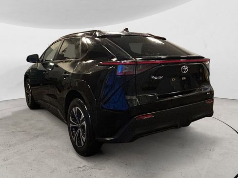 Used 2023 Toyota bZ4X XLE w/ Weather Package image 3