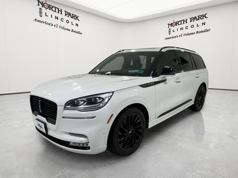 Used 2023 Lincoln Aviator Black Label w/ Jet Package AWD/4WD image 1