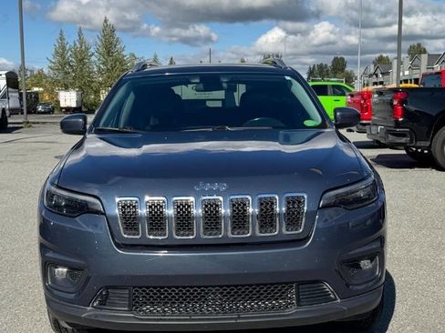 Used 2019 Jeep Cherokee Latitude Plus w/ Cold Weather Group image 2