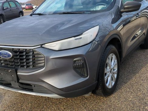 Used 2024 Ford Escape Active image 11