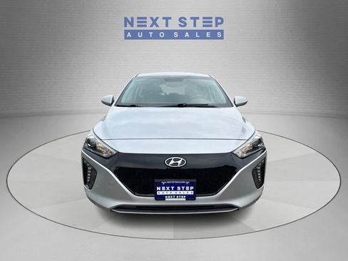 Used 2019 Hyundai Ioniq Electric FWD image 2