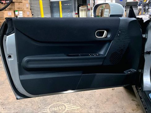 Used 2025 MINI Cooper 2-Door Hardtop image 25