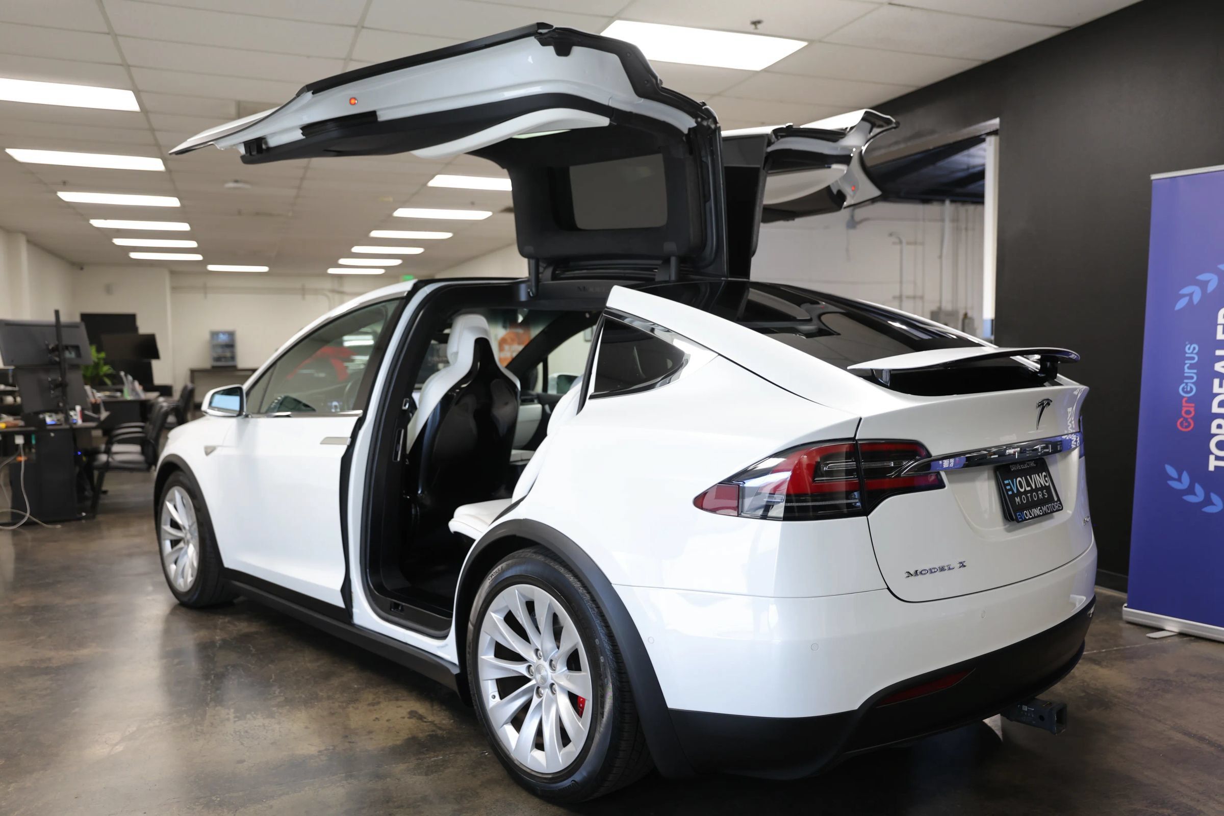 Used 2016 Tesla Model X Performance AWD/4WD image 19