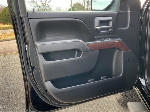 Used 2015 GMC Sierra 2500 SLE image 22