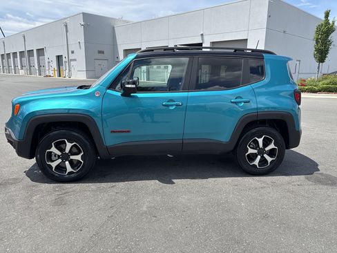 Certified 2022 Jeep Renegade Trailhawk AWD/4WD image 6
