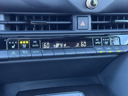 Used 2025 Toyota Crown Signia AWD/4WD image 20