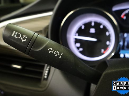 Used 2020 Buick Envision Essence FWD image 31