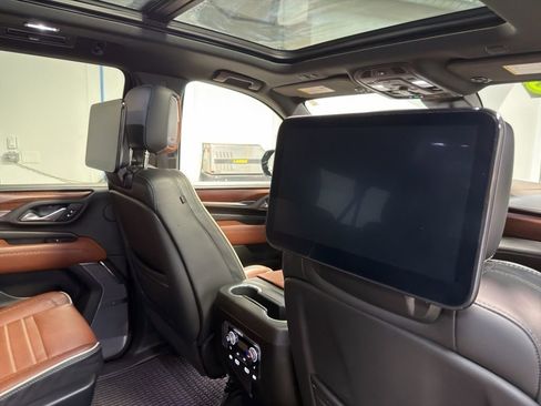 Used 2023 GMC Yukon XL Denali Ultimate image 21