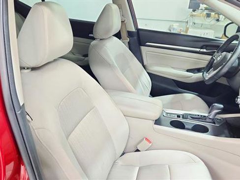 Used 2019 Nissan Altima 2.5 SV image 25