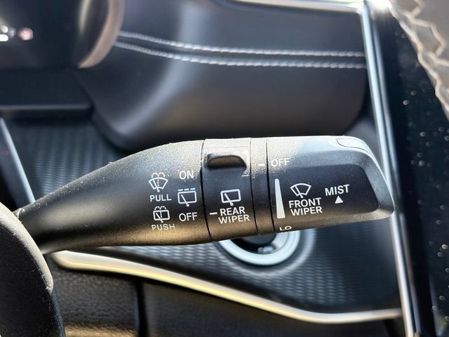 Used 2023 Jeep Grand Cherokee Altitude AWD/4WD image 16