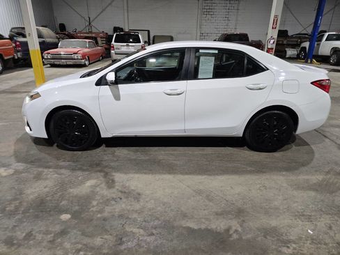 Used 2014 Toyota Corolla S image 5