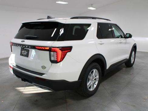 New 2026 Ford Explorer Active w/ Active Comfort Package image 8
