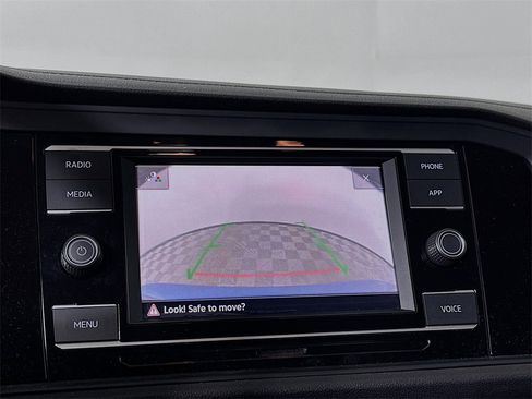 Used 2022 Volkswagen Jetta SE image 23