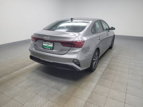 Used 2024 Kia Forte LXS FWD image 9