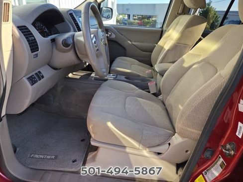 Used 2016 Nissan Frontier SV RWD image 8