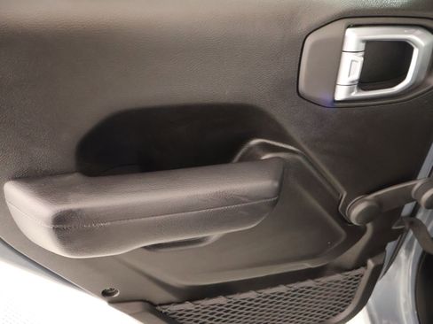 Used 2024 Jeep Wrangler Sport image 15