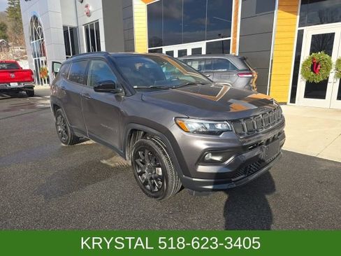 Used 2022 Jeep Compass Altitude w/ Convenience Group image 1