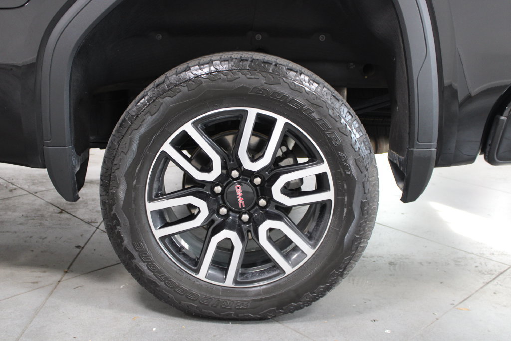 Used 2025 GMC Sierra 1500 AT4 w/ AT4 Premium Package AWD/4WD image 61