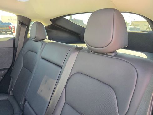 Used 2026 Tesla Model Y 2WD image 15