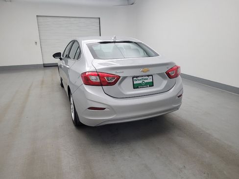 Used 2017 Chevrolet Cruze LT FWD image 6