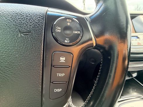 Used 2012 Hyundai Genesis 3.8 w/ Premium Pkg image 24