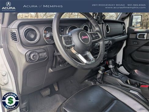 Used 2022 Jeep Wrangler Unlimited Sahara w/ Cold Weather Group image 11