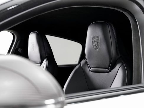 Used 2024 Porsche Cayenne Turbo GT image 5