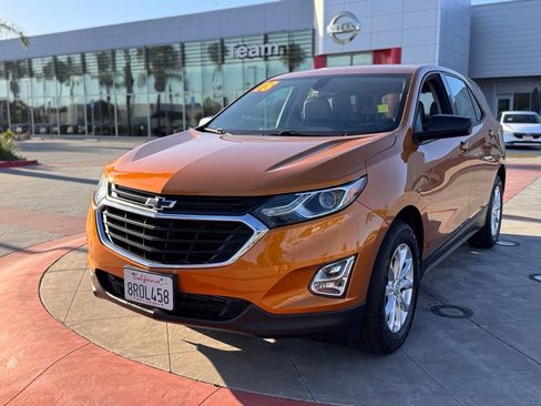 Used 2018 Chevrolet Equinox LS FWD image 4