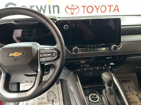 Used 2024 Chevrolet Colorado LT w/ LT Convenience Package image 24