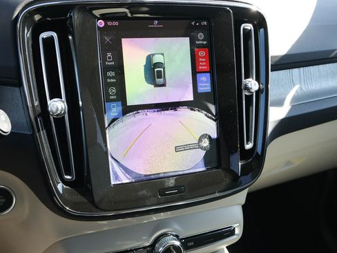 New 2026 Volvo XC40 B5 Plus w/ Protection Package Premier AWD/4WD image 38