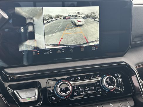 Used 2025 GMC Sierra 2500 AT4 w/ AT4 Premium Plus Package image 31