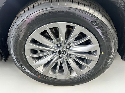 Used 2024 MAZDA CX-90 Plug-In Hybrid w/ Preferred AWD/4WD image 11
