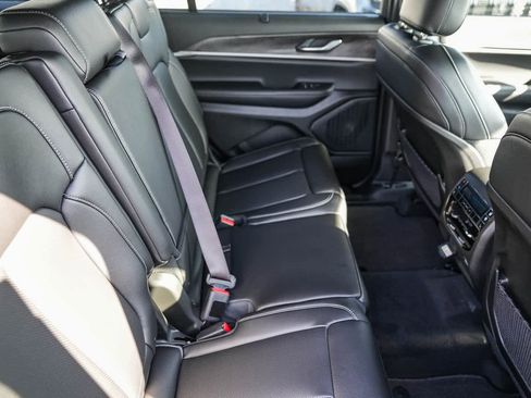 New 2025 Jeep Grand Cherokee L Limited w/ Luxury Tech Group II image 16