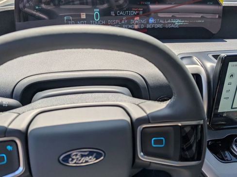 New 2026 Ford Expedition Active image 32