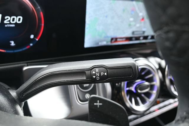 Used 2023 Mercedes-Benz GLB 250 image 18
