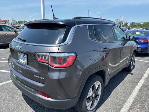 Used 2018 Jeep Compass Limited AWD/4WD image 5