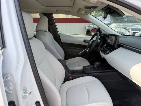 Used 2026 Toyota Corolla Cross LE w/ Moonroof Package FWD image 29