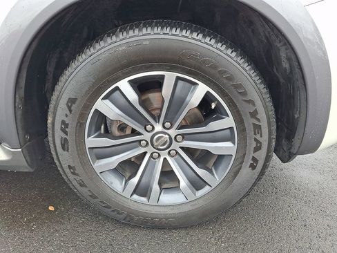 Used 2017 Nissan Armada SL w/ Moonroof Package image 8